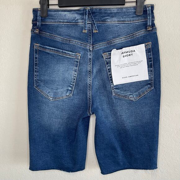 NEW Good American Always Fits Good Legs Bermuda Shorts Mid-Rise - Size 6-12 - Picture 5 of 8